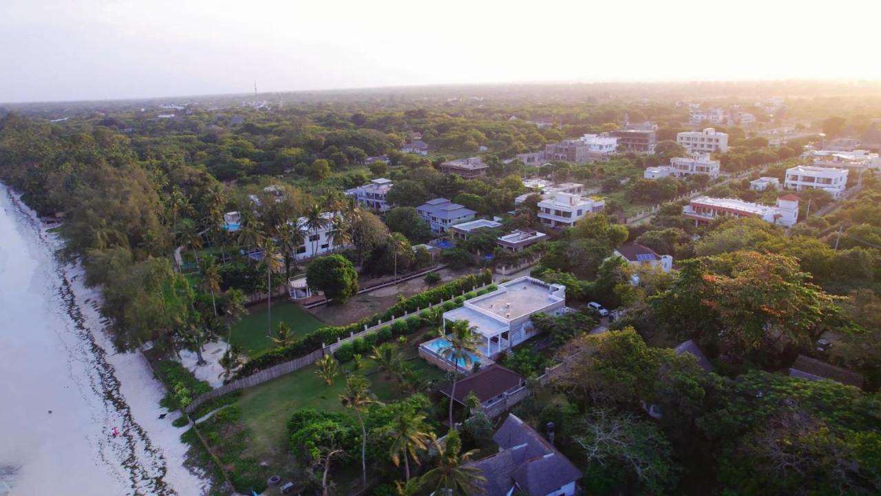 The Pool House & The Colobus House, Bella Seaview, Diani Beach, Kenya Eksteriør billede